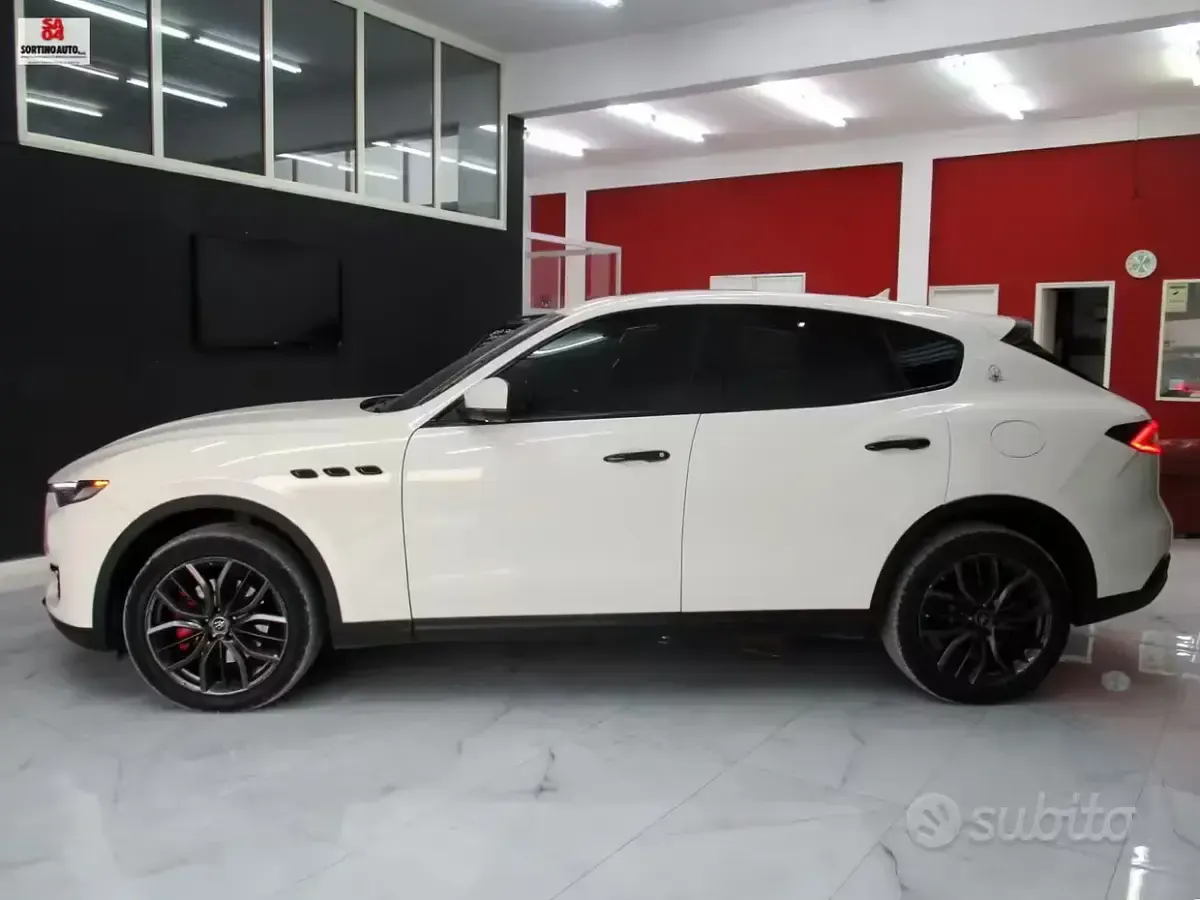 Usata Maserati Levante 250 CV (183 kW) 2019 Bianco SUV