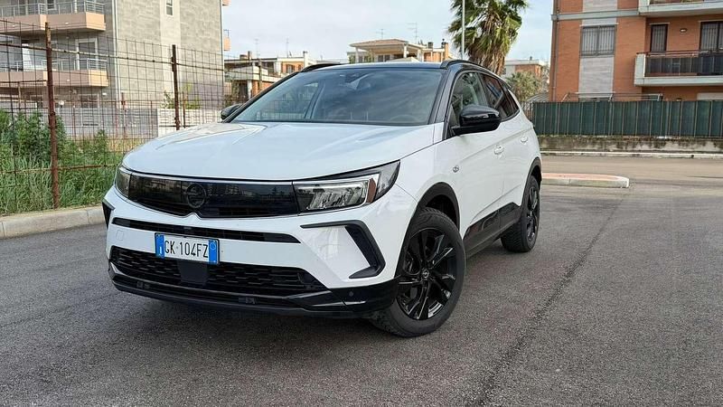 Usata Opel Grandland X GS Line 131 CV (96 kW) 2022 Bianco SUV