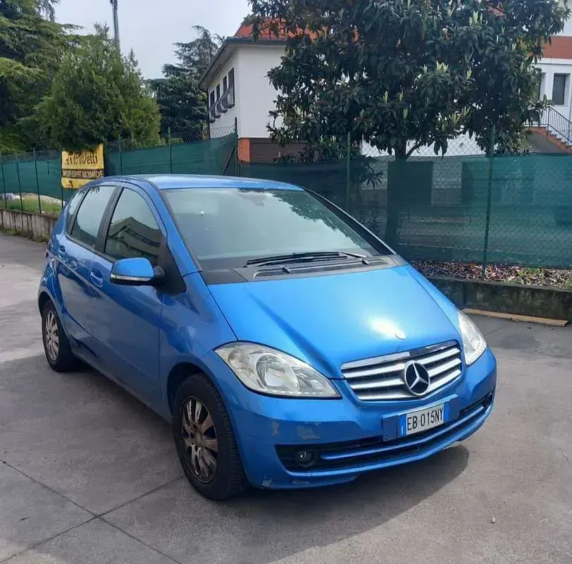 Usata Mercedes A150 Avantgarde Edition 95 CV (69 kW) 2010 Blu/azzurro Monovolume