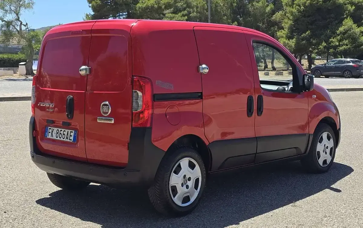 Usata Fiat Fiorino 95 CV (69 kW) 2017 Rosso Monovolume