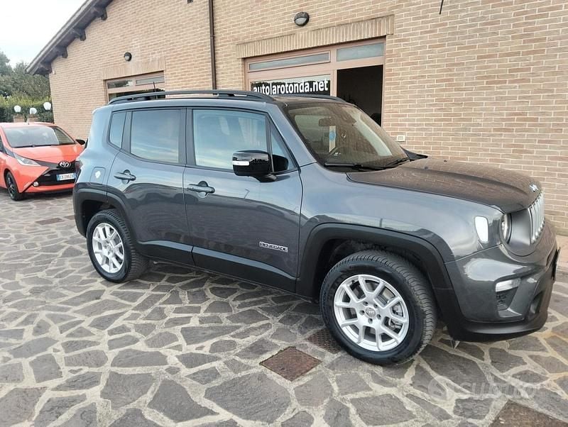 Usata Jeep Renegade Limited 190 CV (139 kW) 2022 Grigio SUV