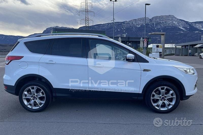 Usata Ford Kuga S 150 CV (110 kW) 2016 Bianco SUV