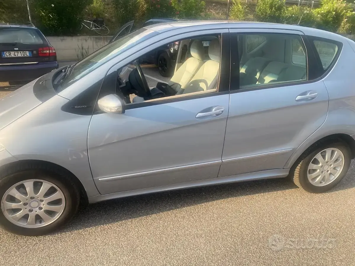 Usata Mercedes A150 95 CV (69 kW) 2008 Bluazzurro Station wagon