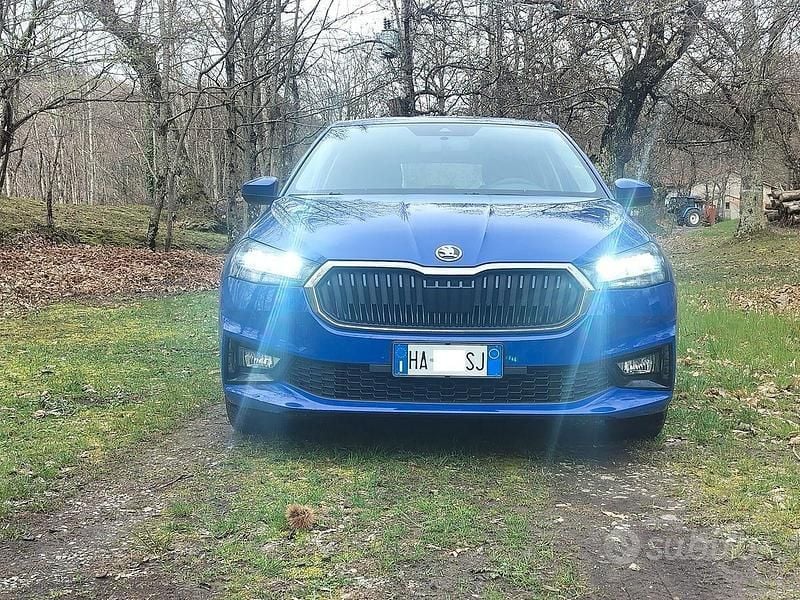 Usata Skoda Fabia Ambition 95 CV (69 kW) 2021 Blu/azzurro Berlina