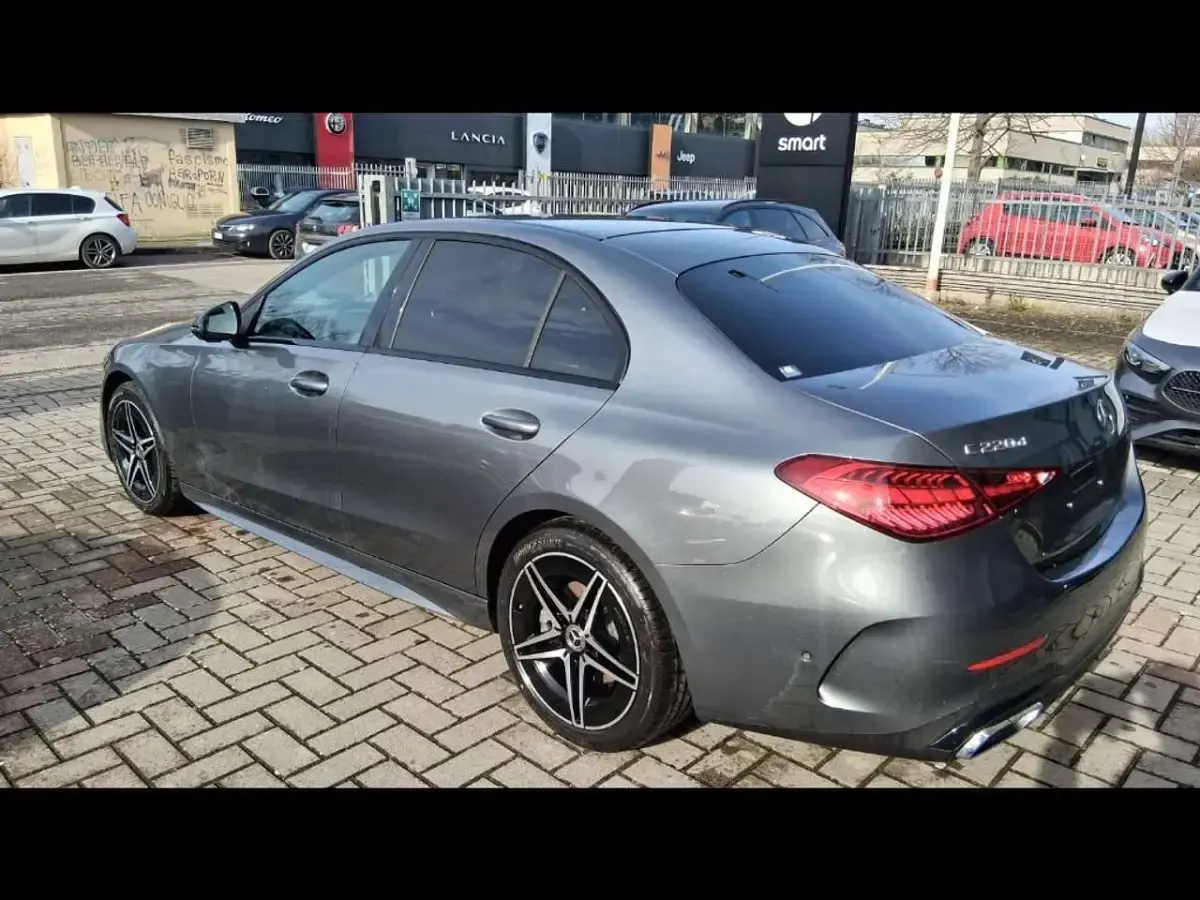Nuova Mercedes C220 200 CV (147 kW) 2025 Grigio selenite