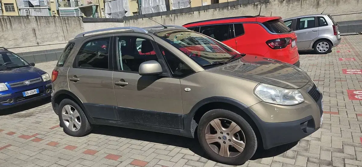 Usata Fiat Sedici Dynamic 107 CV (78 kW) 2008 SUV