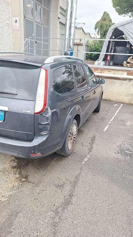 Usata Ford Focus Style 109 CV (80 kW) 2009 Grigio Station wagon