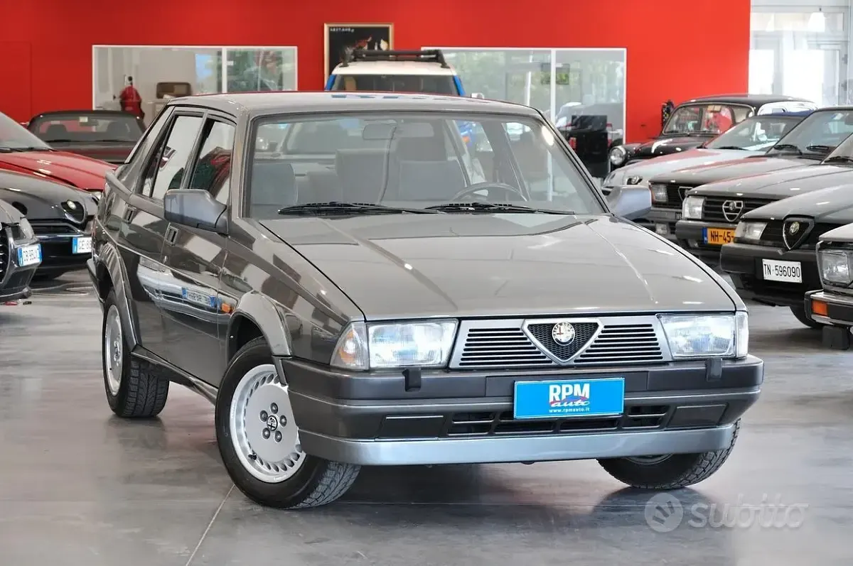Usata Alfa Romeo 75 148 CV (108 kW) 1987 Berlina