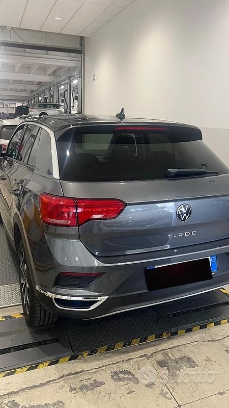 Usata VW T-Roc Style 110 CV (80 kW) 2021 Grigio SUV