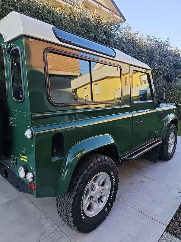 Usata Land Rover Defender 122 CV (89 kW) 2004 Station wagon