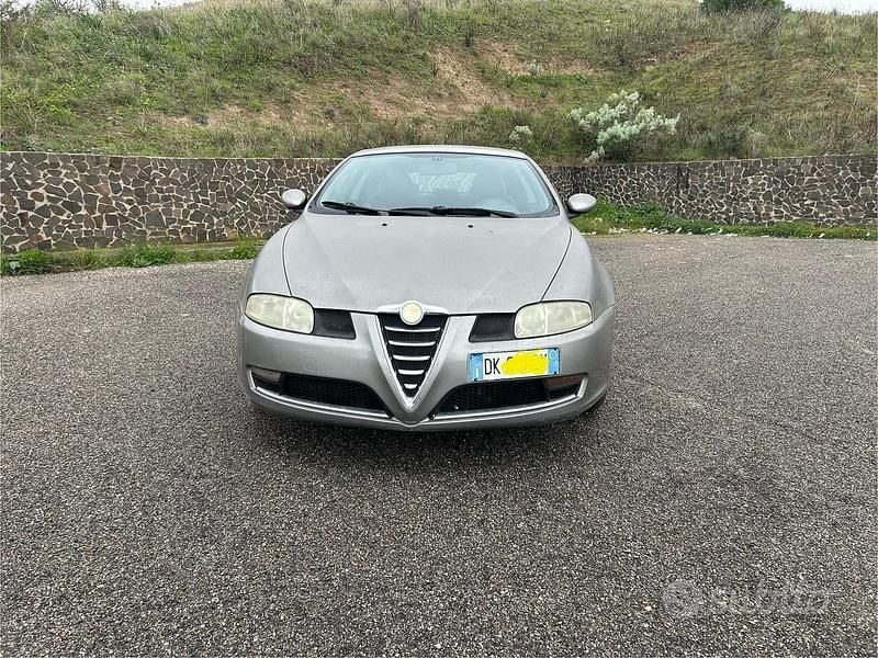 Grigio Usata 2007 Alfa Romeo GT Coupé | 900 € (Super prezzo) - Immagine 1/4