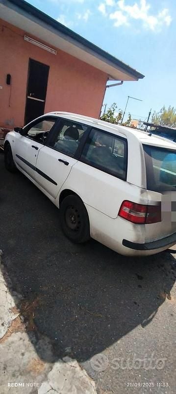 Usata Fiat Stilo 120 CV (88 kW) 2006 Bianco Berlina