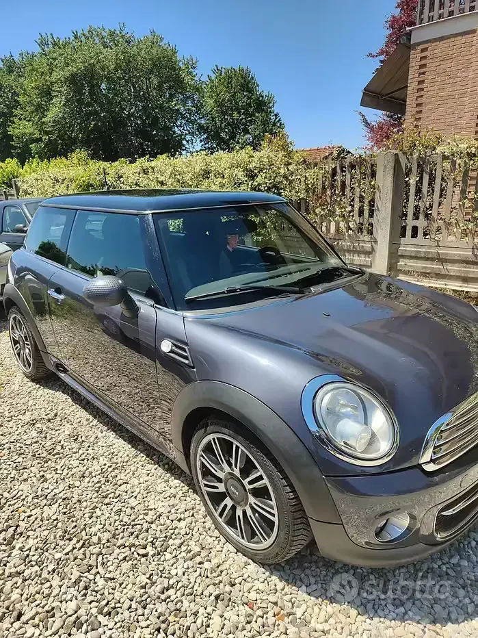Usata Mini Cooper 112 CV (82 kW) 2012 Grigio Utilitaria