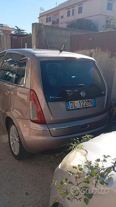 Usata Lancia Musa 90 CV (66 kW) 2006 Monovolume