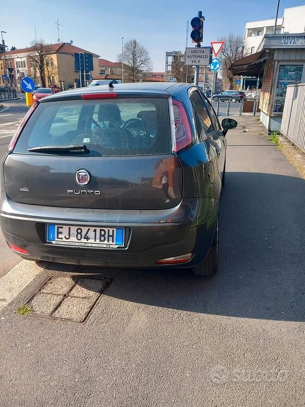 Occasion Fiat Punto 95 ch (69 kW) 2012 Marron Citadine