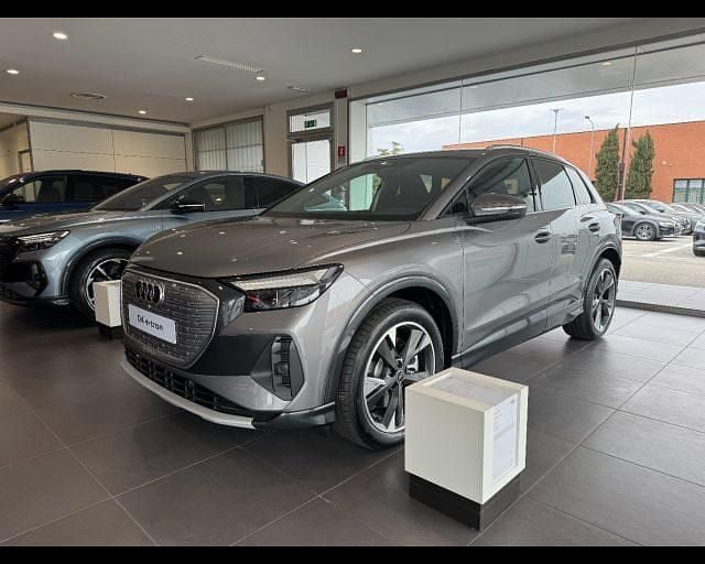 Usata Audi Q4 e-tron Advanced Plus 210 kW (286 CV) 2024 Grigio SUV