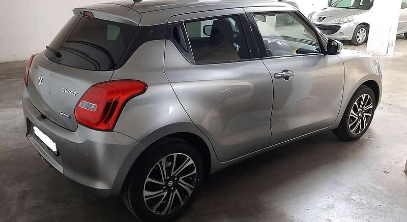 Usata Suzuki Swift 83 CV (61 kW) 2023 Argento Berlina