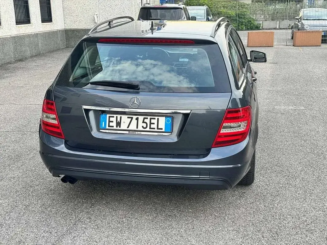 Usata Mercedes C180 120 CV (88 kW) 2014 Grigio Station wagon