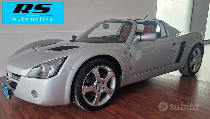 Usata Opel Speedster 147 CV (108 kW) 2002 Grigio Cabrio