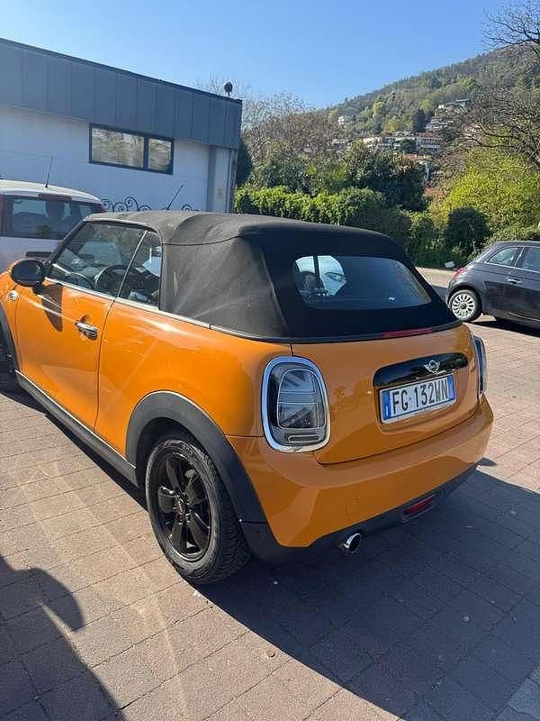 Usata Mini Cooper D Cabriolet 116 CV (85 kW) 2017 Arancione Cabrio