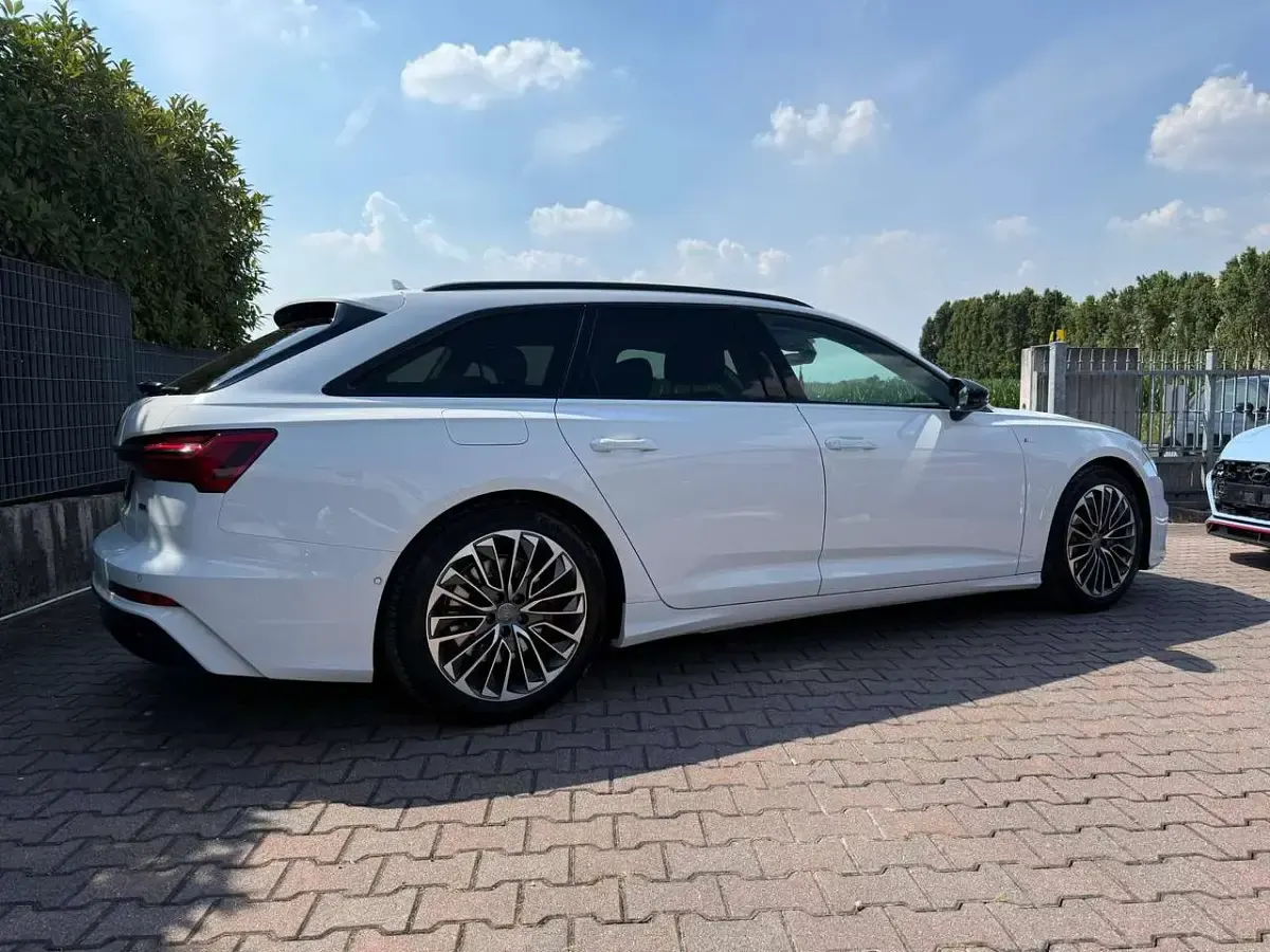 Usata Audi A6 S-line plus 252 CV (185 kW) 2021 Bianco Station wagon