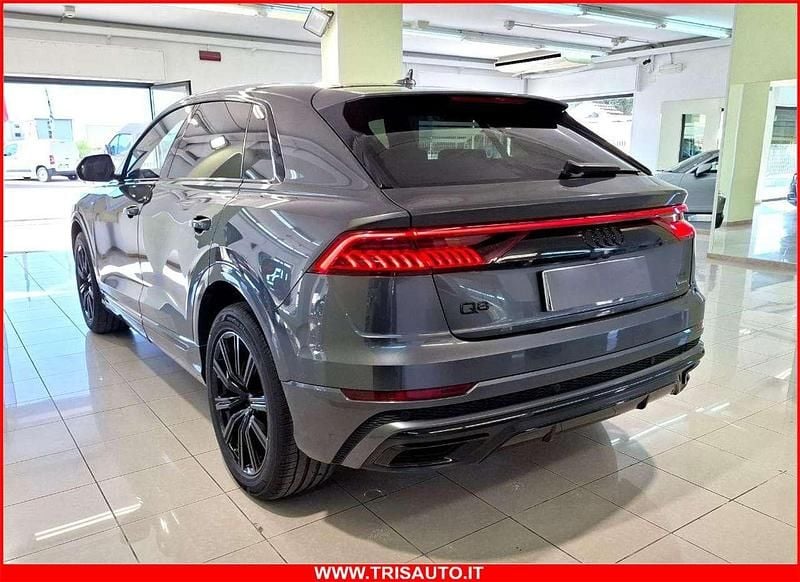 Usata Audi Q8 S-Line 290 CV (213 kW) 2020 Grigio SUV