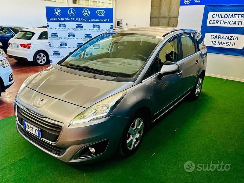 Usata Peugeot 5008 120 CV (88 kW) 2015 Grigio Monovolume