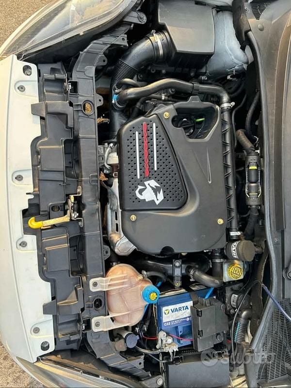 Usata Abarth Grande Punto 180 CV (132 kW) 2008 Bianco Utilitaria