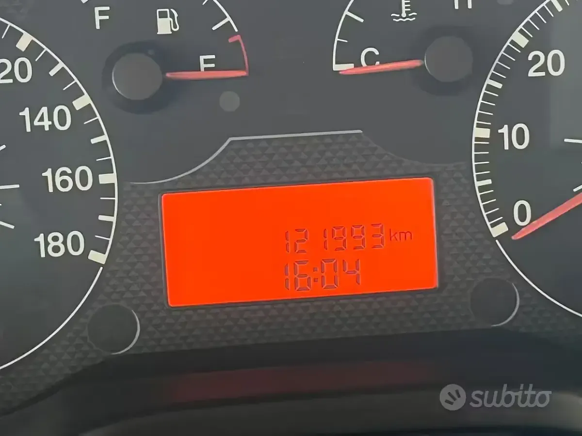 Usata Fiat Qubo Trekking 77 CV (56 kW) 2010 Arancione Monovolume
