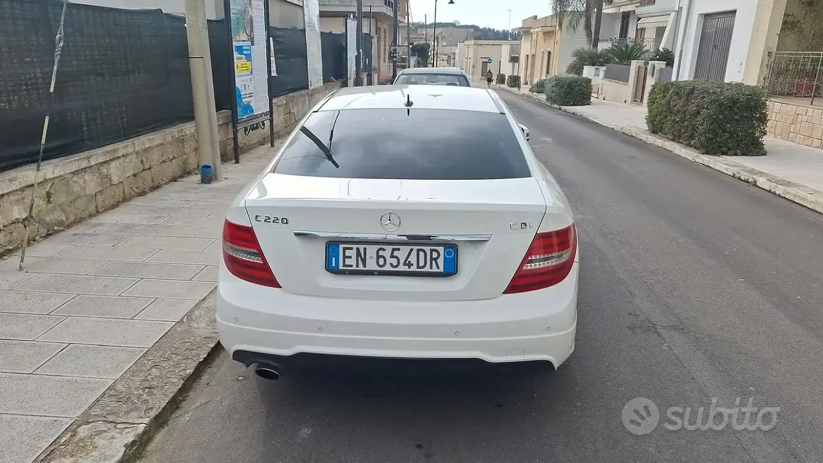 Usata Mercedes C220 170 CV (125 kW) 2012 Bianco Coupé