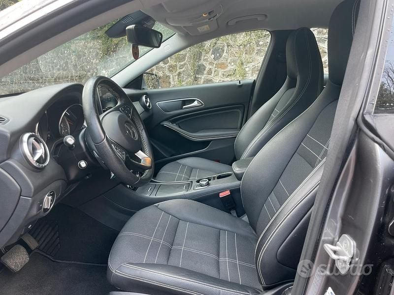 Usata Mercedes CLA200 2015 Grigio Coupé