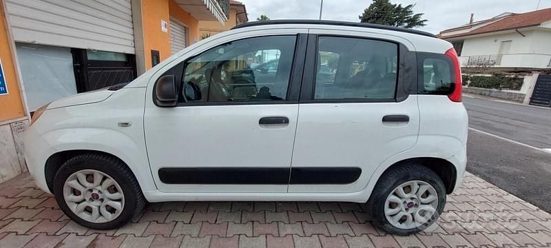 Usado Fiat Panda 80 HP (58 kW) 2014 Branco Citadino