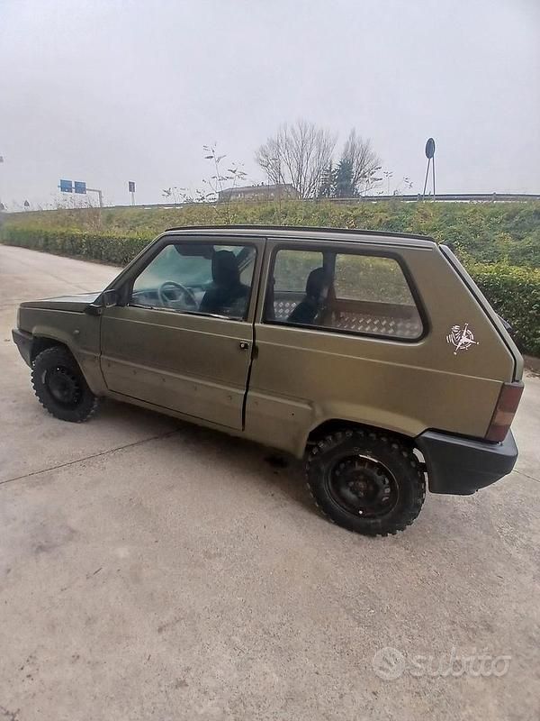 Usata Fiat Panda 4x4 Trekking 54 CV (39 kW) 1994 Verde Utilitaria