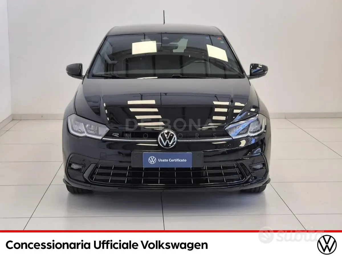 Usata VW Polo R-line 95 CV (69 kW) 2023 Nero Utilitaria
