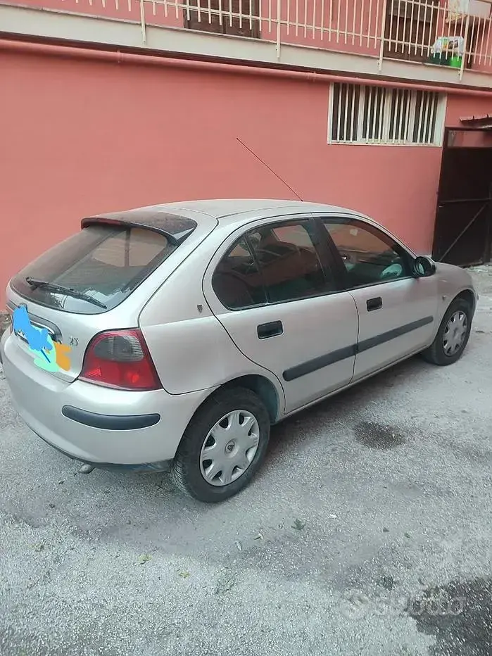 Usata Rover 25 101 CV (74 kW) 2000 Utilitaria