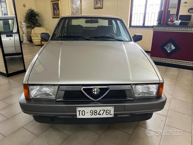 Usato 1989 Alfa Romeo 75 1.6 Benzin 110 CV (7.900 €)