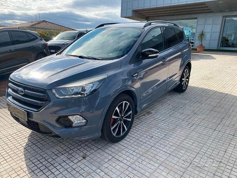 Usata Ford Kuga S 120 CV (88 kW) 2019 Grigio SUV
