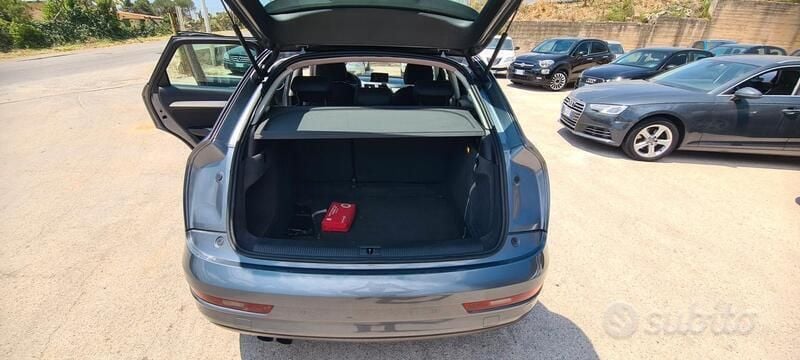 Usata Audi Q3 Advanced Plus 140 CV (102 kW) 2012 Grigio SUV