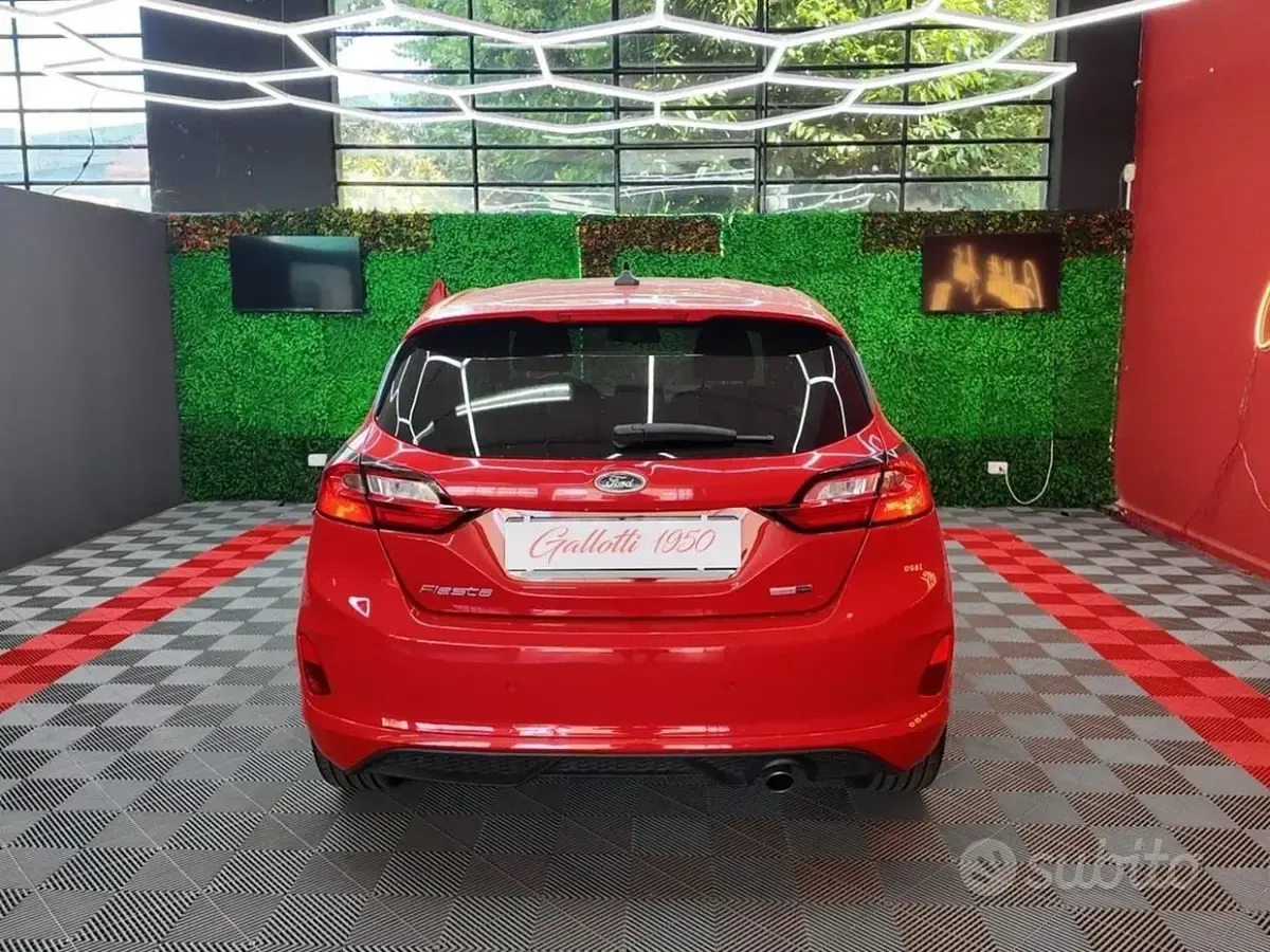 Usata Ford Fiesta ST-Line 125 CV (91 kW) 2023 Race red Utilitaria