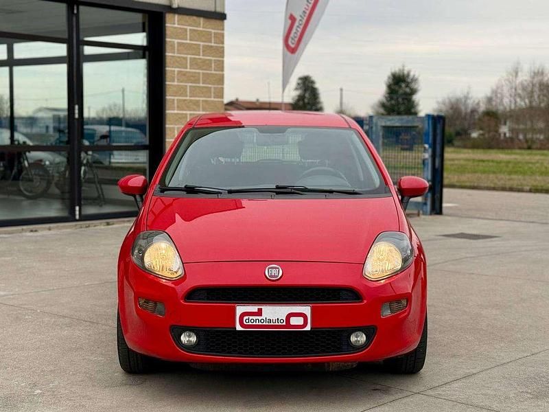 Usata Fiat Punto Lounge 77 CV (56 kW) 2013 Rosso Utilitaria