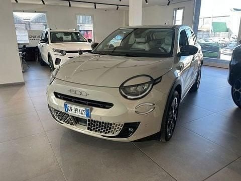 Usata Fiat 600 La Prima 110 CV (80 kW) 2025 Beige SUV