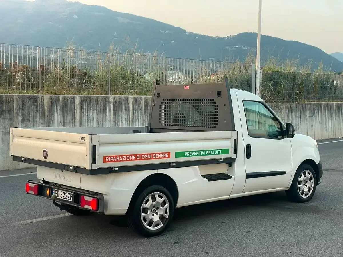 Usata Fiat Doblò 95 CV (69 kW) 2016 Bianco Monovolume