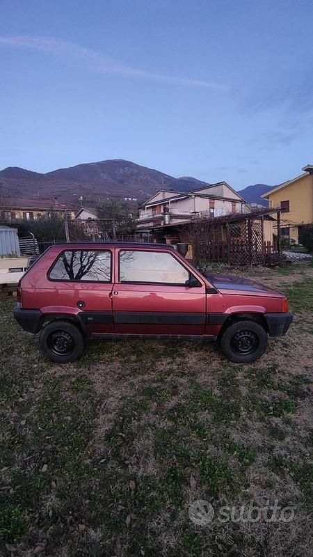 Usata Fiat Panda 4x4 Trekking 54 CV (39 kW) 1993 Utilitaria