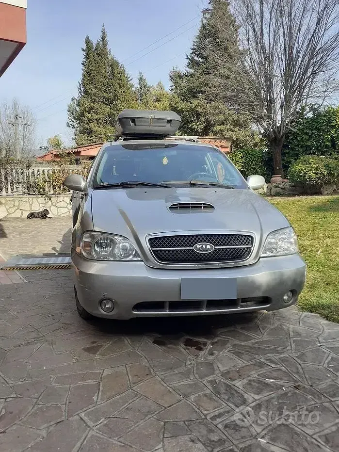 Usata Kia Carnival 185 CV (136 kW) 2006 Grigio Monovolume