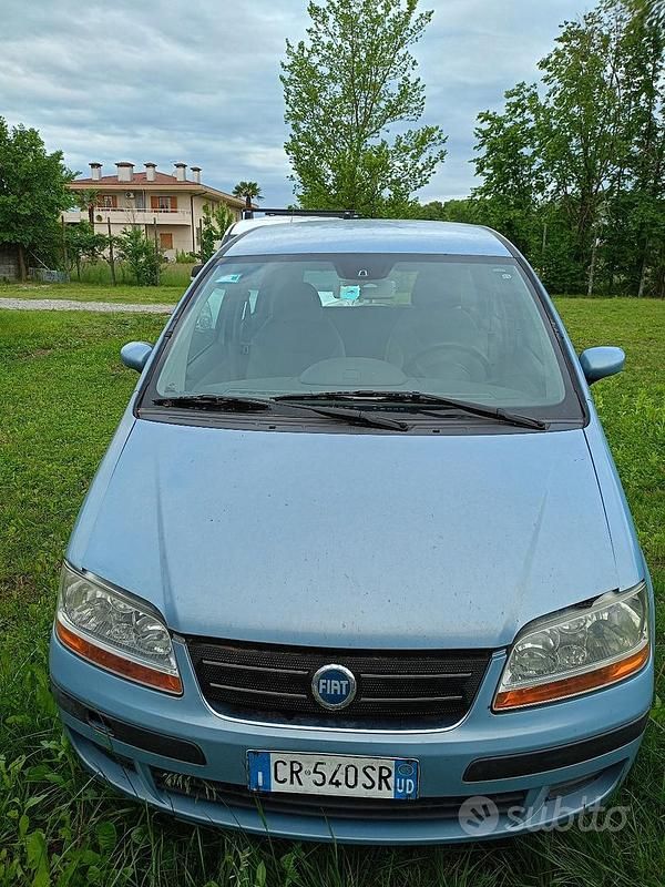 Usata Fiat Idea 101 CV (74 kW) 2005 Blu Monovolume