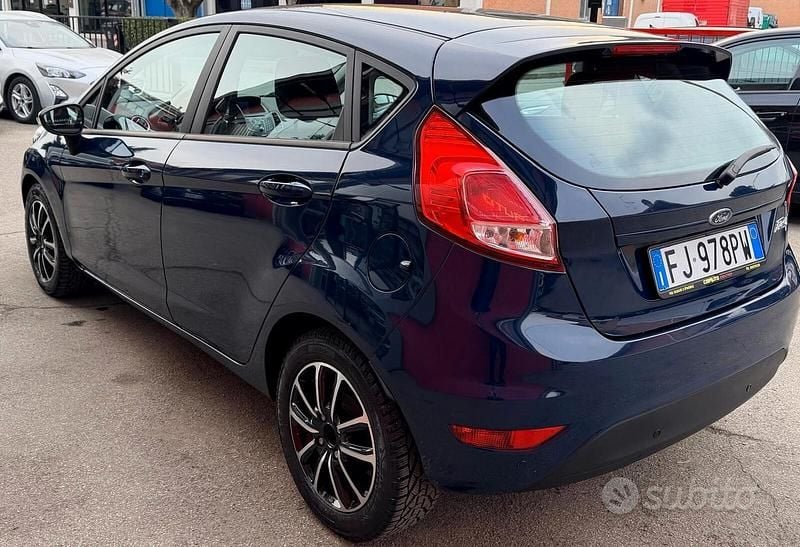 Usata Ford Fiesta ST-Line 95 CV (69 kW) 2017 Blu Berlina