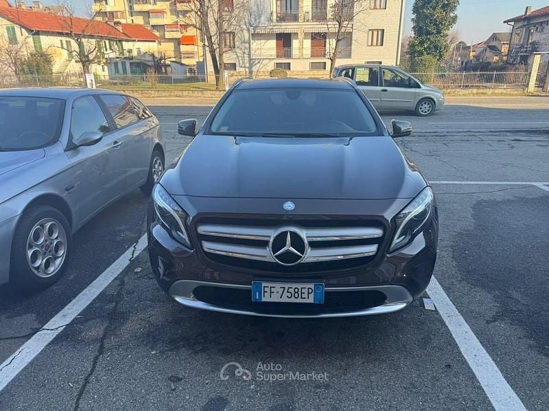 Usata Mercedes GLA200 136 CV (100 kW) 2016 Nero SUV