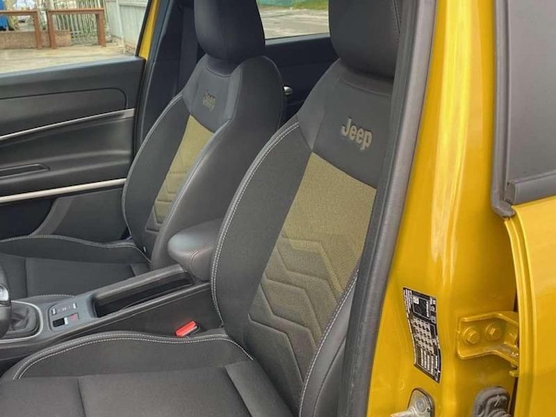 Usata Jeep Avenger Summit 101 CV (74 kW) 2024 Giallo SUV