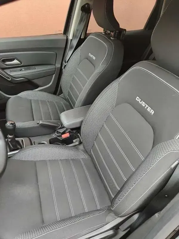 Usata Dacia Duster Journey 101 CV (74 kW) 2023 Nero SUV