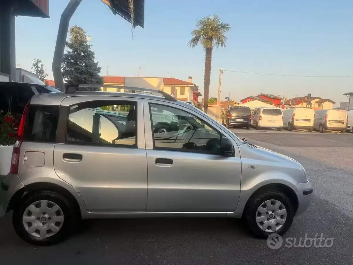 Usata Fiat Panda 75 CV (55 kW) 2011 Grigio Utilitaria